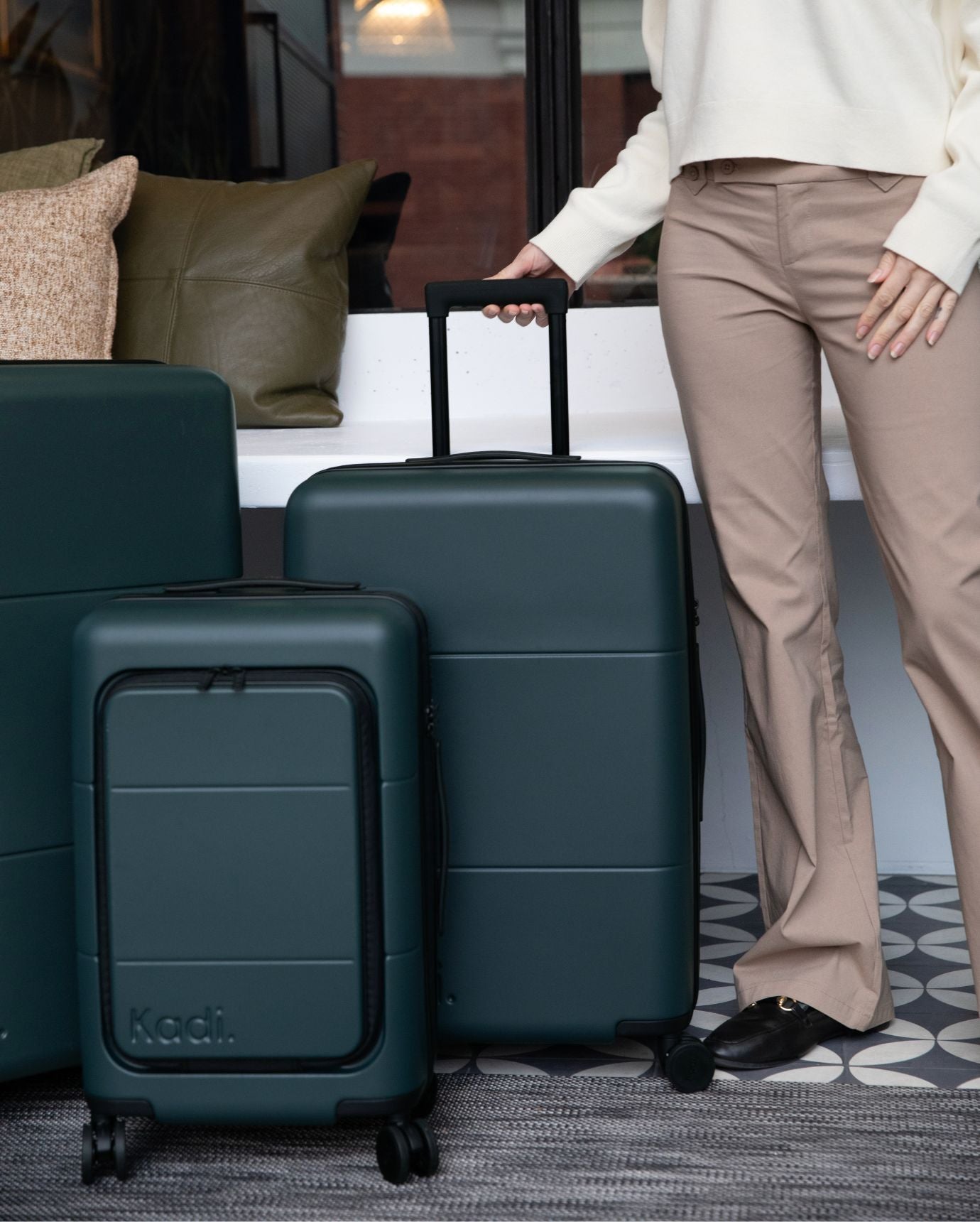Check-In Medium	in Forest Green