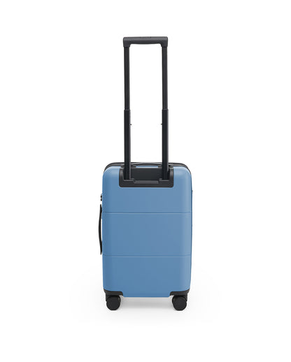 Carry-On Leisure in Midnight Dusk